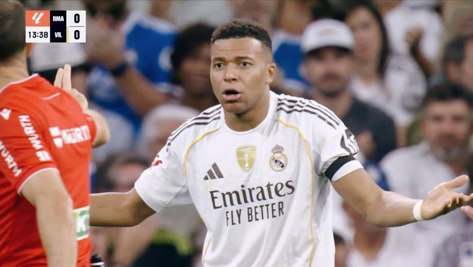 连续9场破门+争议点球！姆巴佩创纪录之夜，谁注意安切洛蒂这表情？